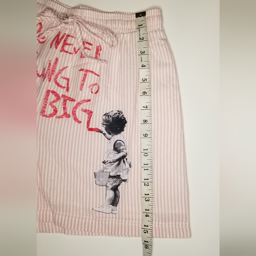 GUESS X BRANDALISED BANKSY COLAB Dream Big Stripe Shorts - Picture 10 of 14